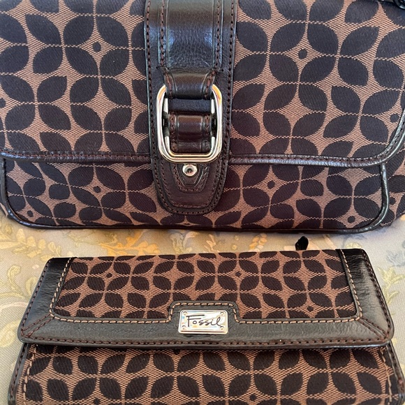 Black & Brown Fossil Purse with matching Wallet - Picture 3 of 16